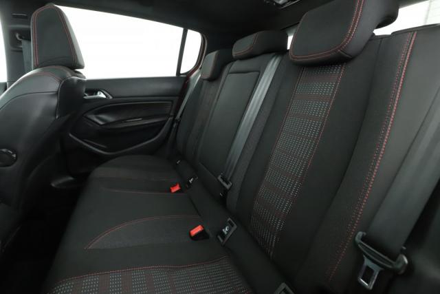 Peugeot 308 image 1