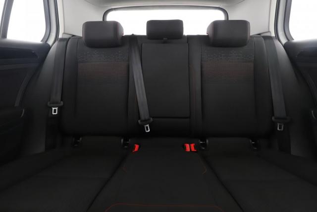 Volkswagen Golf image 1