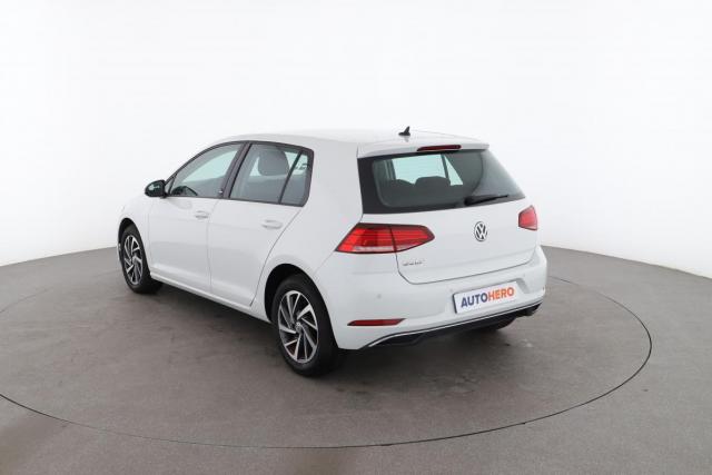 Volkswagen Golf image 8
