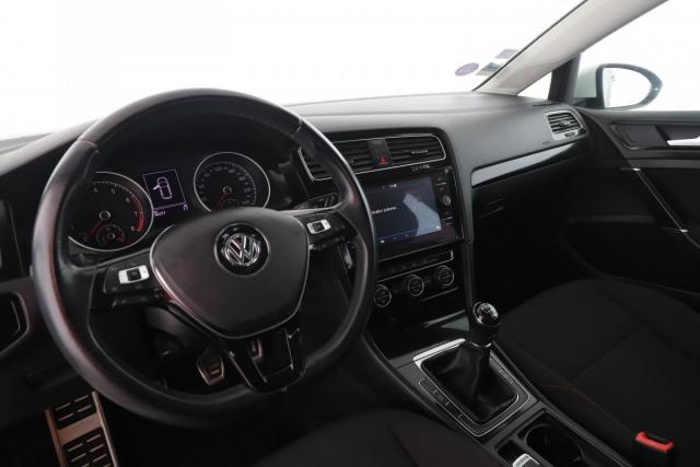 Volkswagen Golf image 4