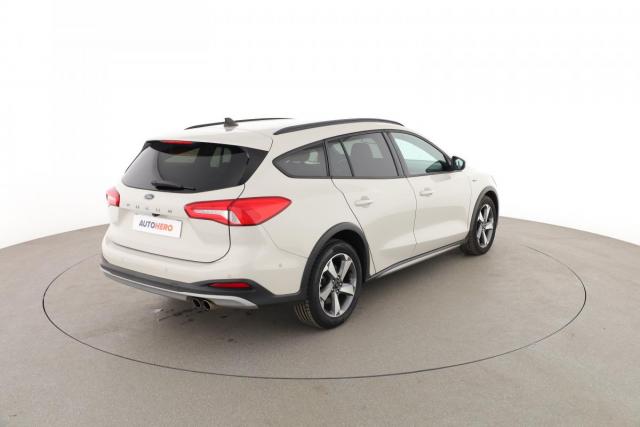 Ford Focus image 9