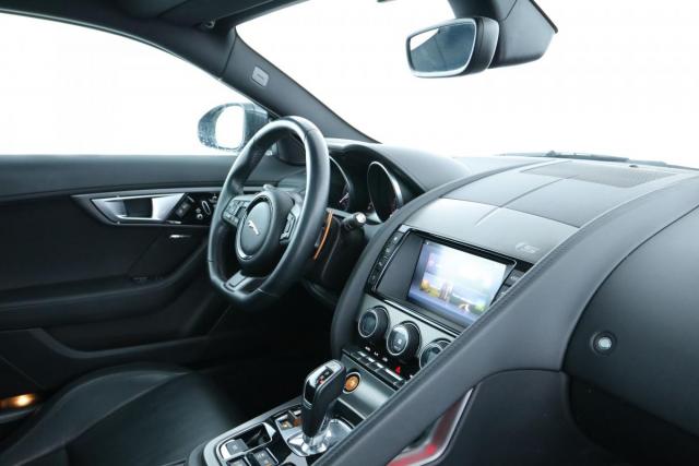Jaguar F-Type image 8