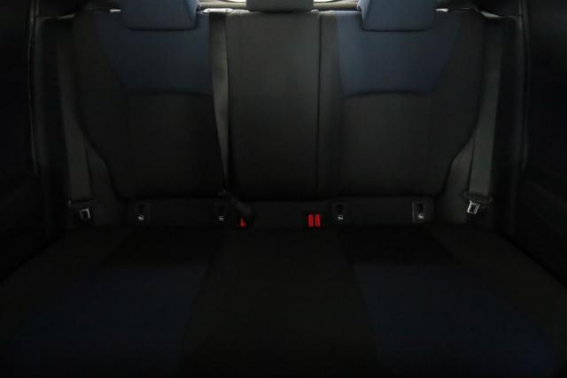 Toyota C-Hr image 9