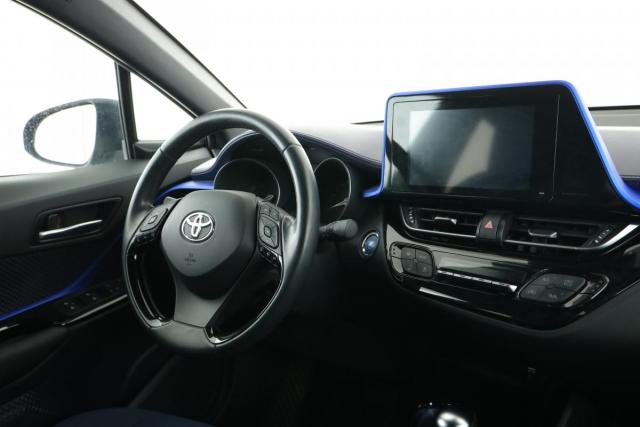 Toyota C-Hr image 6