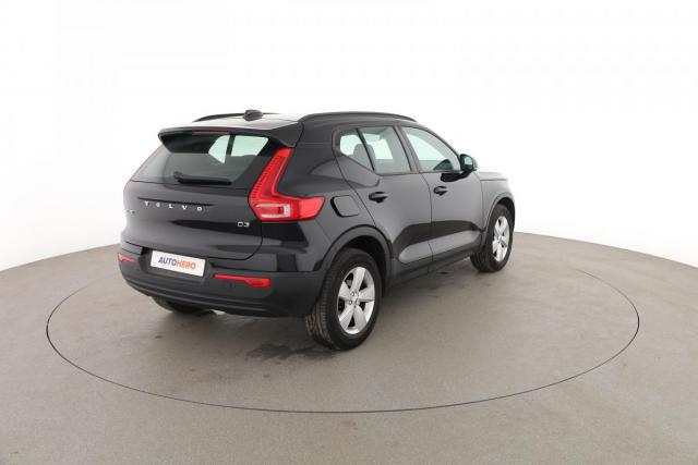 Volvo Xc40 image 9