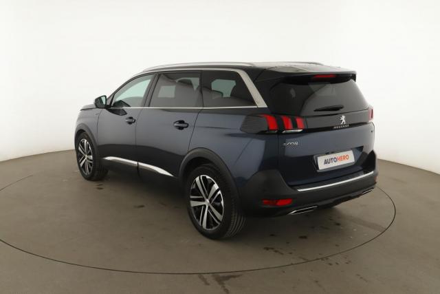 Peugeot 5008 image 2