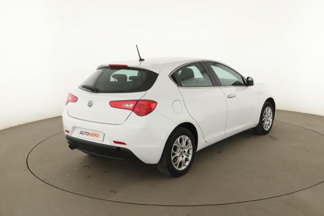 Alfa Romeo Giulietta image 1