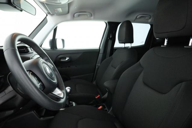 Jeep Renegade image 8