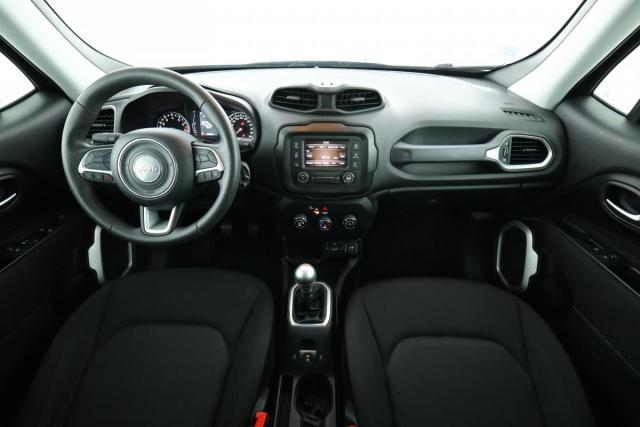 Jeep Renegade image 6