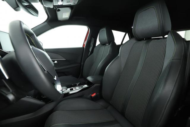 Peugeot 2008 image 4