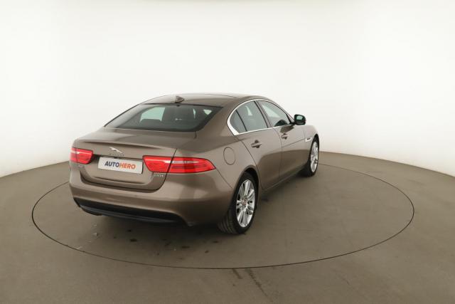 Jaguar Xe image 1