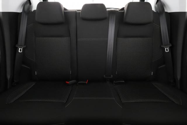 Peugeot 208 image 3