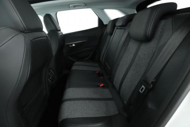 Peugeot 3008 image 7