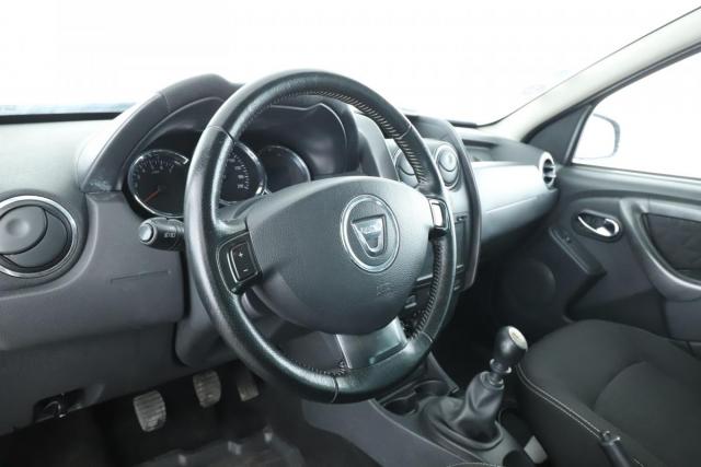 Dacia Duster image 2