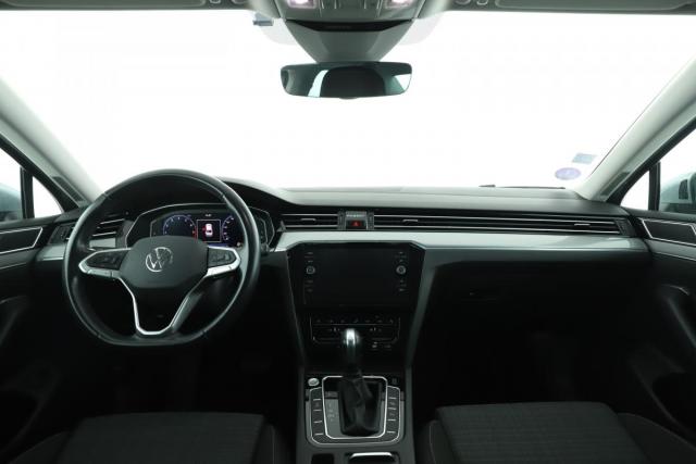 Volkswagen Passat image 4