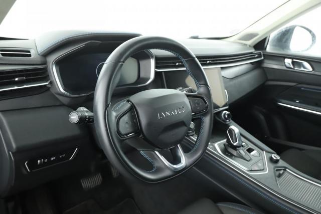 Lynk & Co 01 image 2