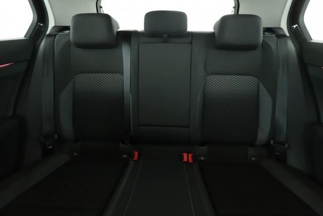 Volkswagen Golf image 7