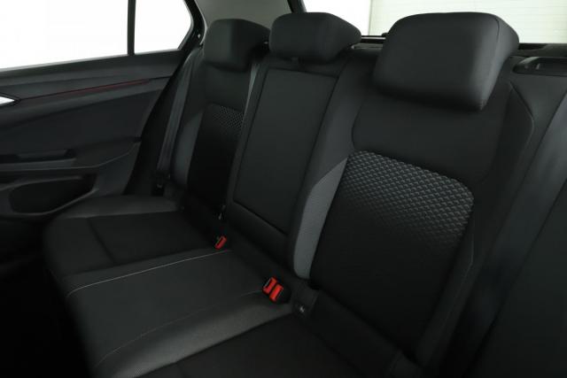 Volkswagen Golf image 6