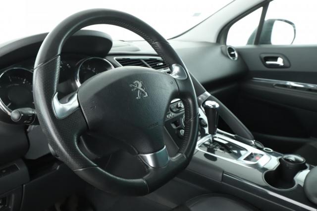 Peugeot 3008 image 2
