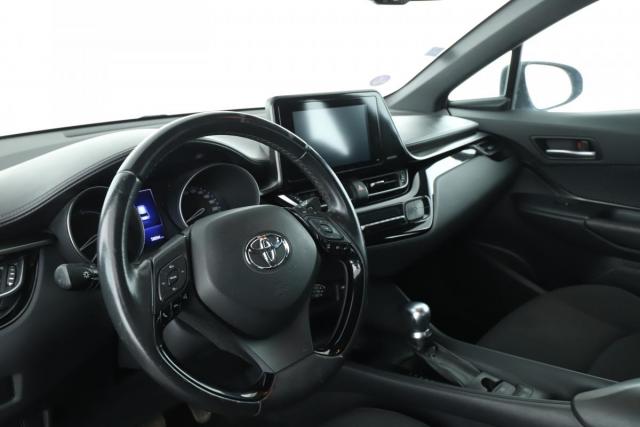 Toyota C-Hr image 1