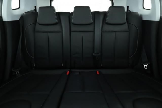 Peugeot 2008 image 6