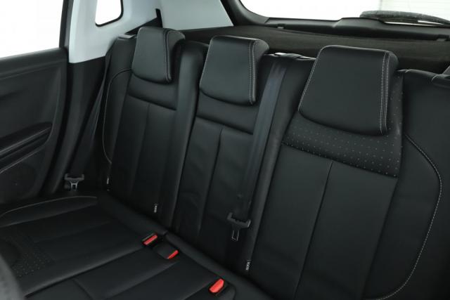 Peugeot 2008 image 9