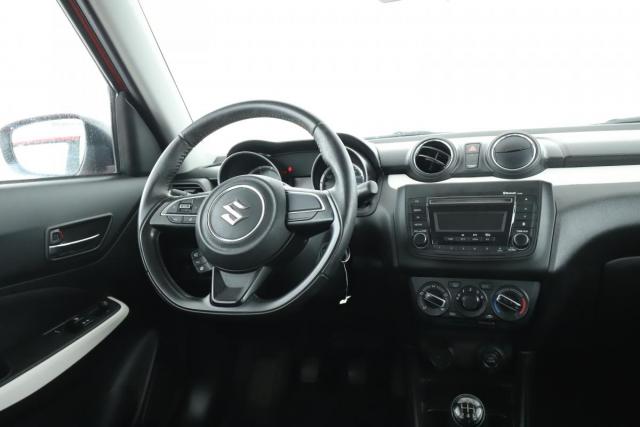 Suzuki Swift image 7
