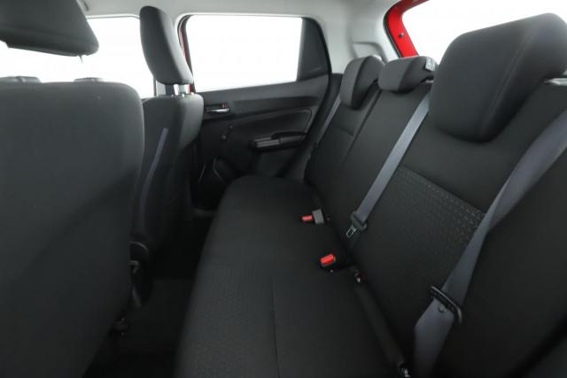 Suzuki Swift image 9