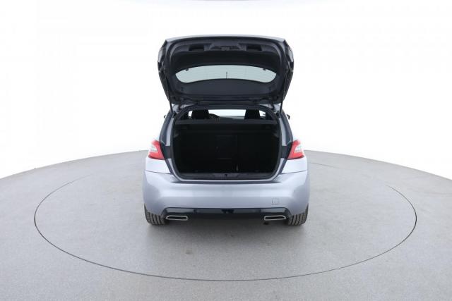 Peugeot 308 image 2