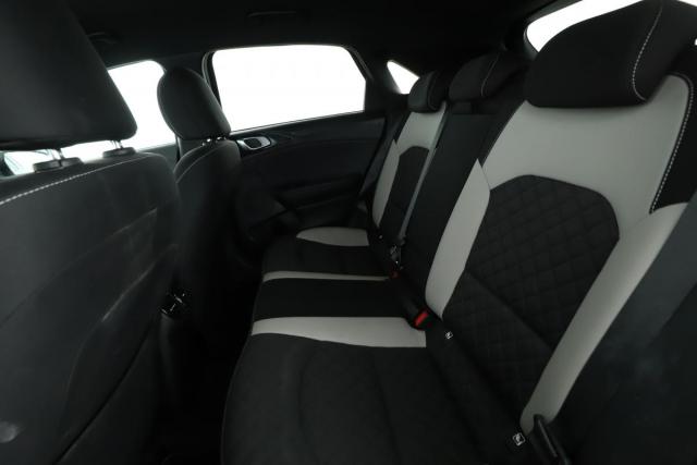 Kia Ceed image 8