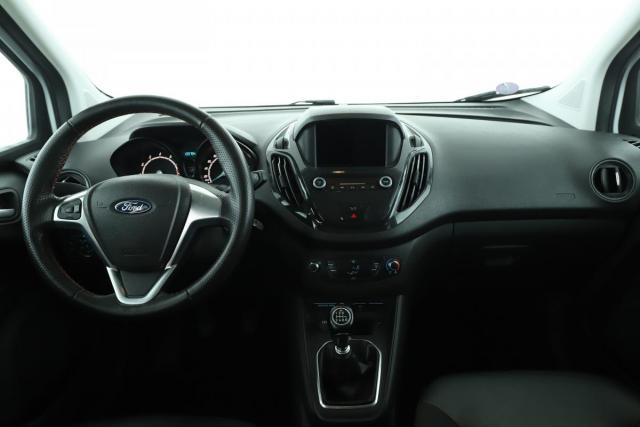 Ford Tourneo image 2