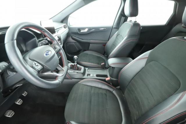 Ford Kuga image 8