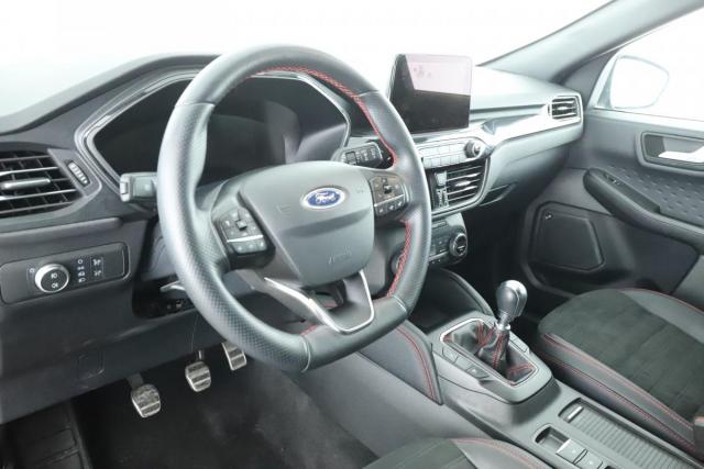Ford Kuga image 2
