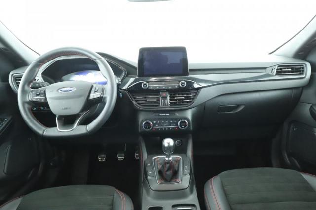 Ford Kuga image 1