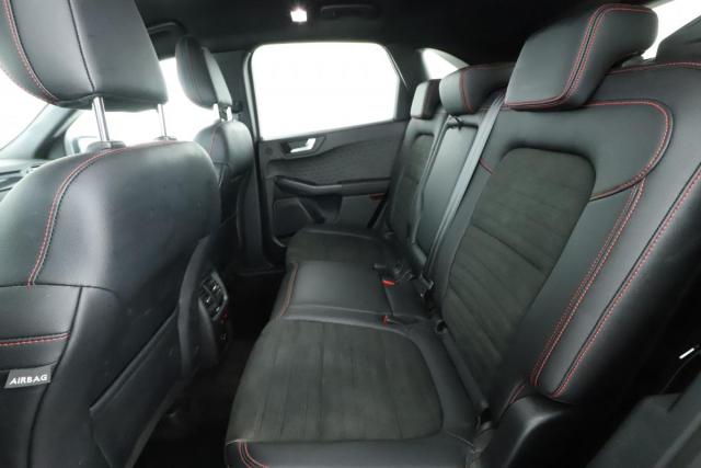 Ford Kuga image 5