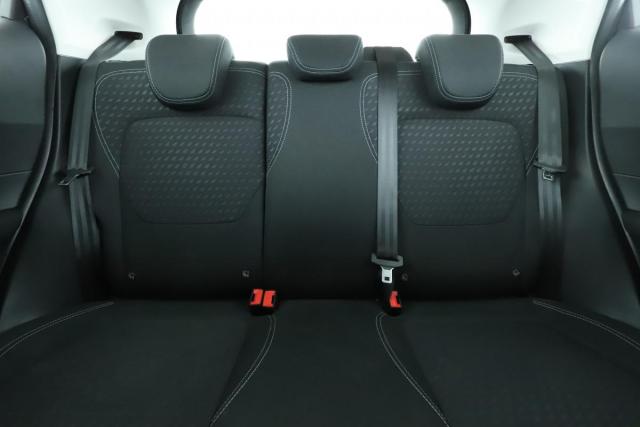 Ford Fiesta image 9