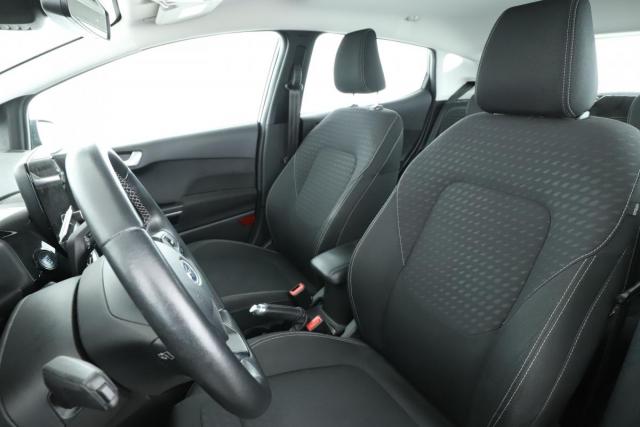 Ford Fiesta image 5