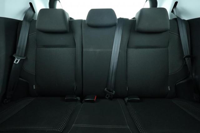 Peugeot 208 image 8
