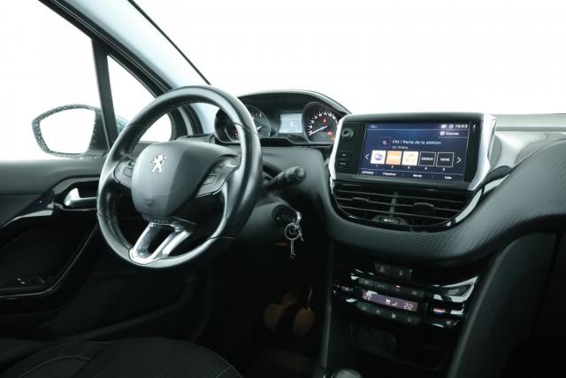 Peugeot 208 image 2