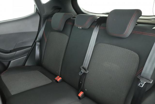Ford Fiesta image 9