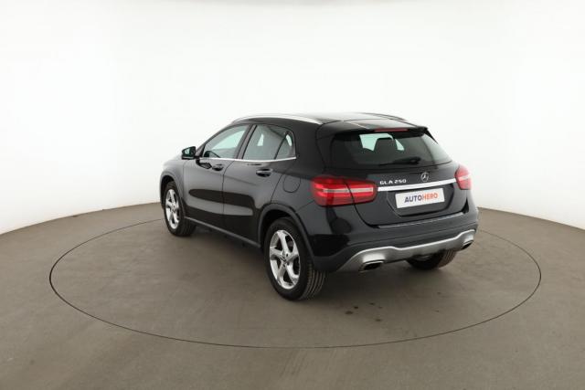 Mercedes Benz Gla image 1