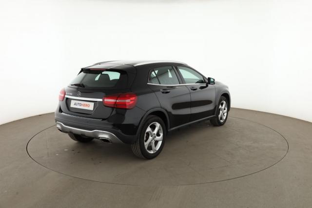 Mercedes Benz Gla image 9