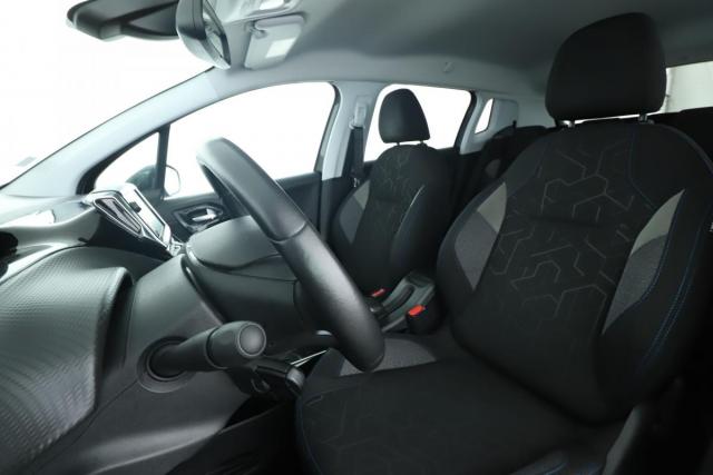Peugeot 2008 image 6