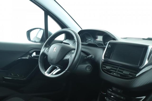 Peugeot 2008 image 1