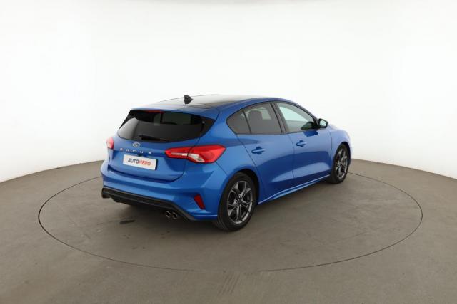 Ford Focus image 6
