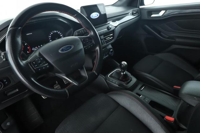 Ford Focus image 9