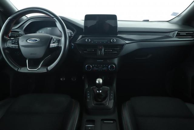 Ford Focus image 8