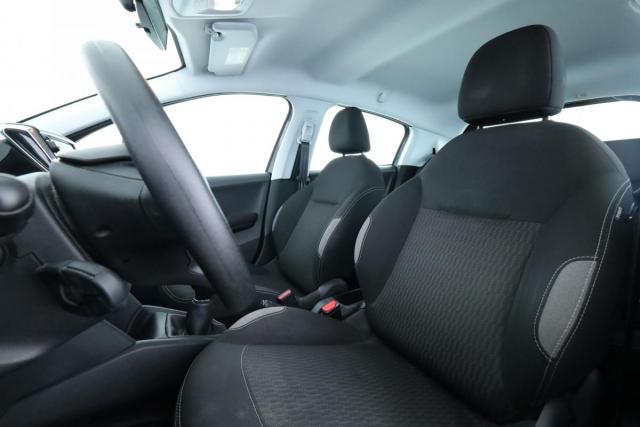 Peugeot 208 image 2