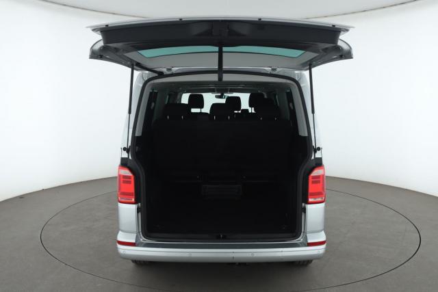 Volkswagen Caravelle image 6