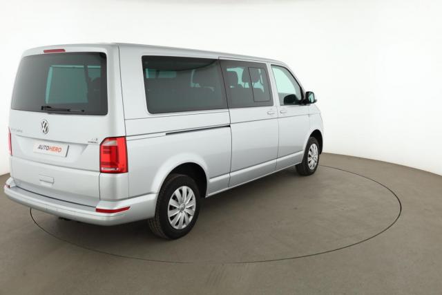 Volkswagen Caravelle image 9